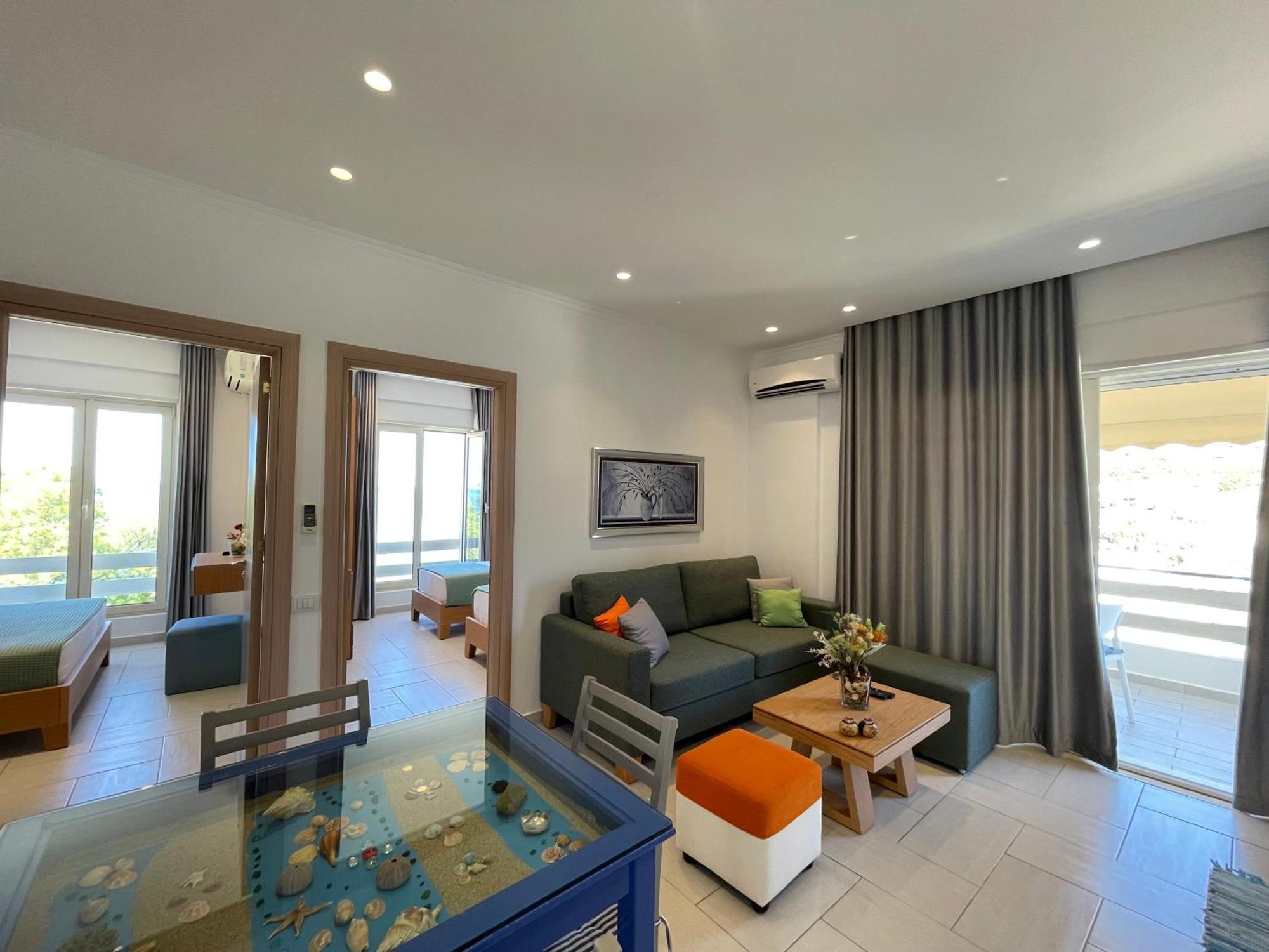 George Apartments Химар Екстериор снимка