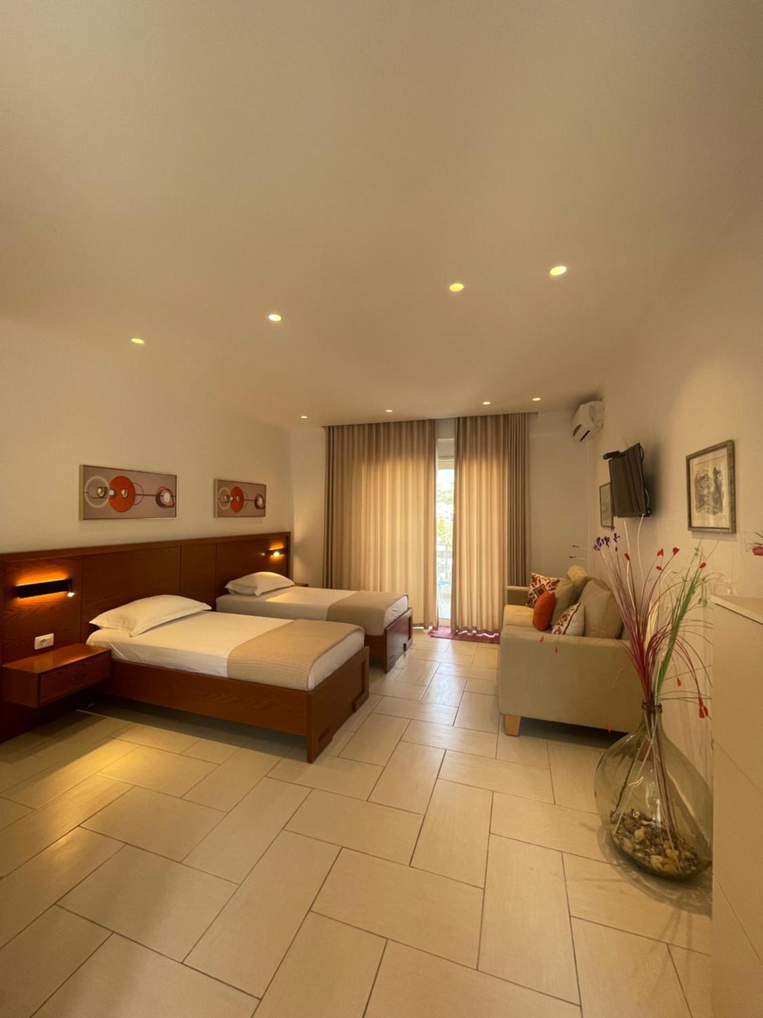 George Apartments Химар Екстериор снимка